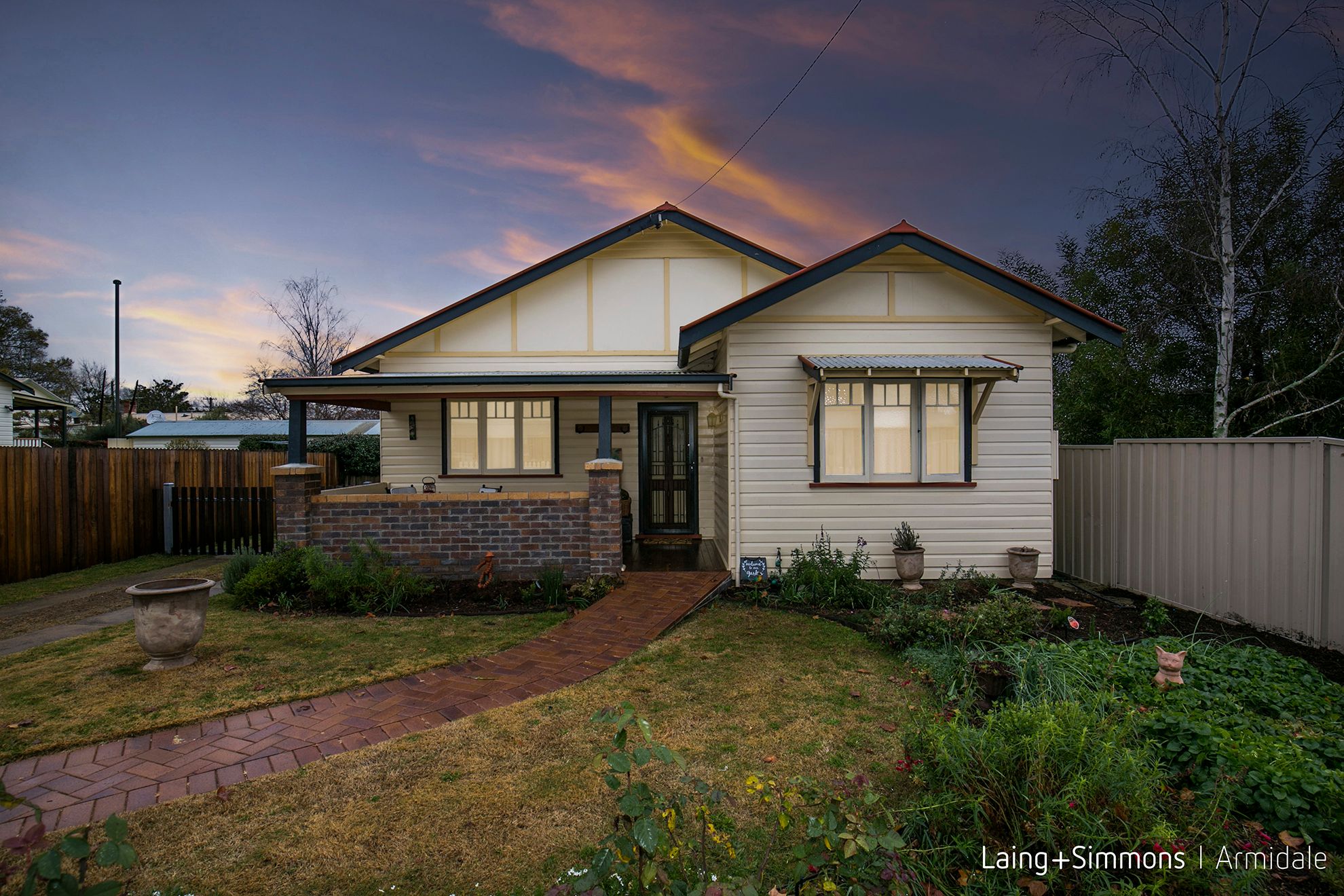 92 Douglas Street, ARMIDALE NSW 2350 House Leased