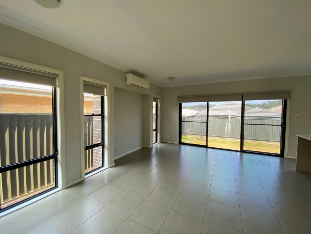 7 Server Avenue, Jordan Springs NSW 2747 House Leased