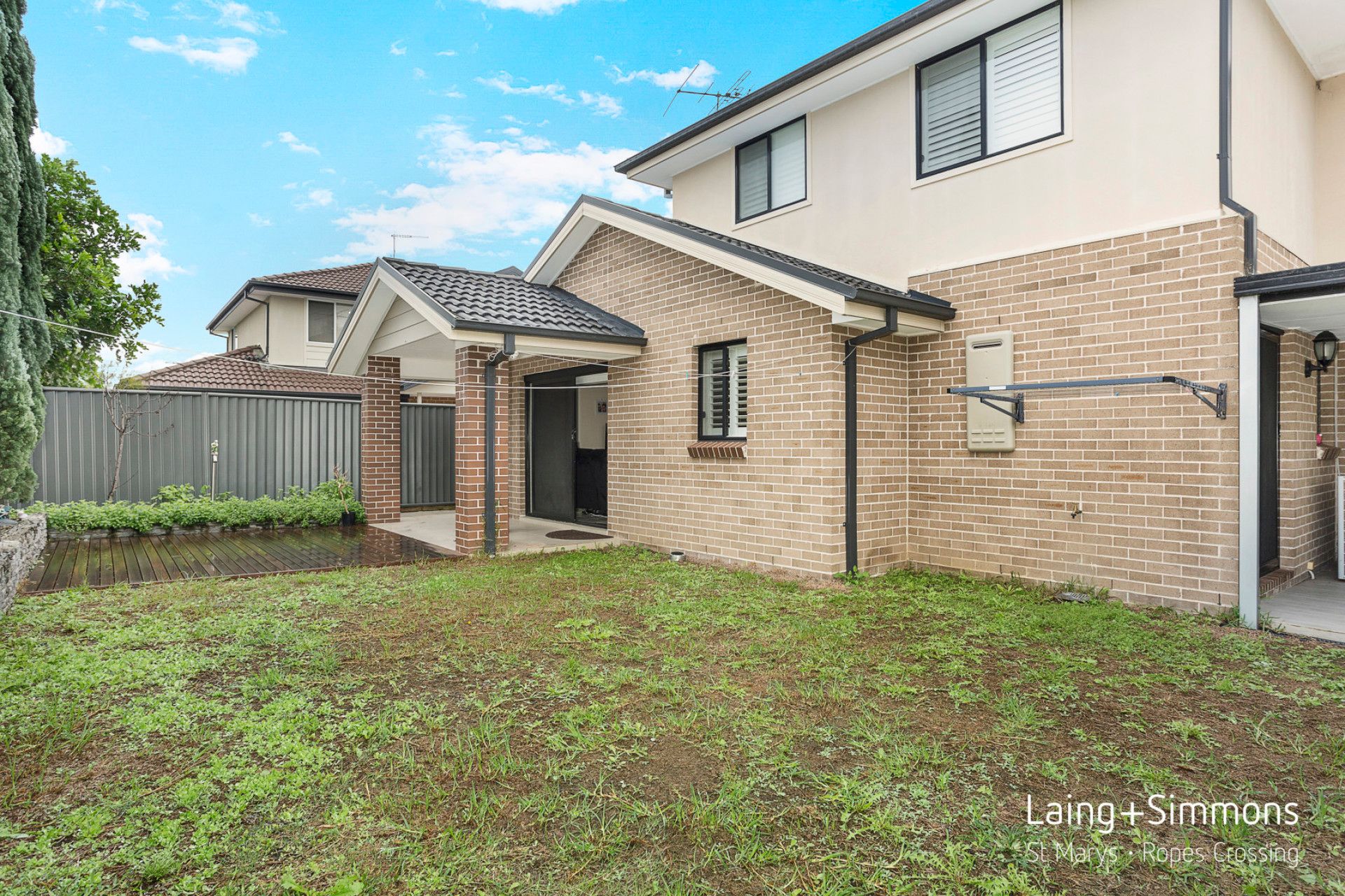 2/1 Gilroy Street, Ropes Crossing NSW 2760 House Sold