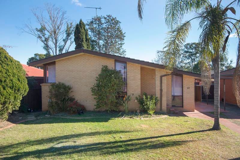 35 Glencoe Avenue, Werrington County NSW 2747 House Leased