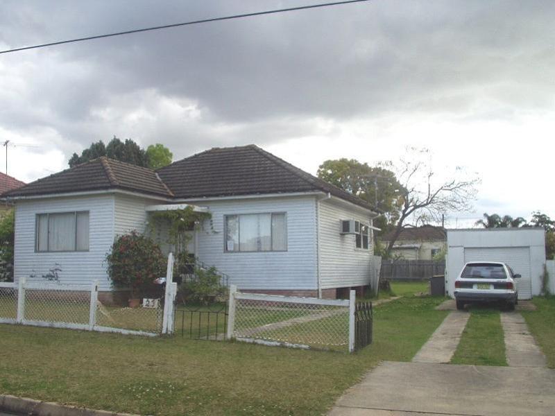 23 MURDOCK STREET, GUILDFORD NSW 2161 Property Information