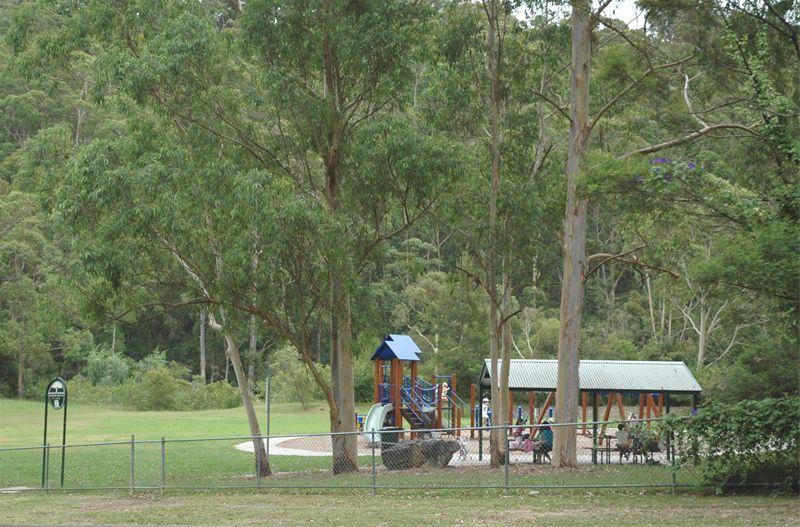 17 Valley Road, Hornsby NSW 2077 Property Information