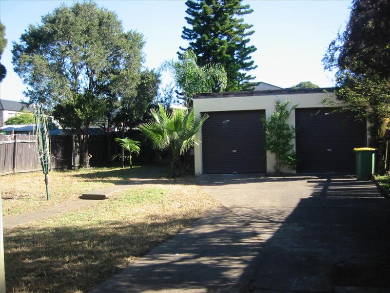 41 EUSTACE STREET, Fairfield Heights NSW 2165 Property Information