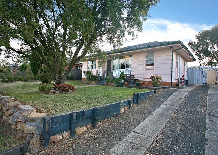 42 Manila Rd, Lethbridge Park NSW 2770 House Sold