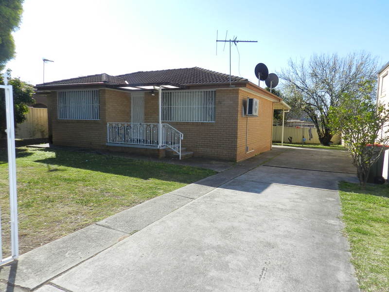 31 Cheyenne Rd, Greenfield Park NSW 2176 Property Information