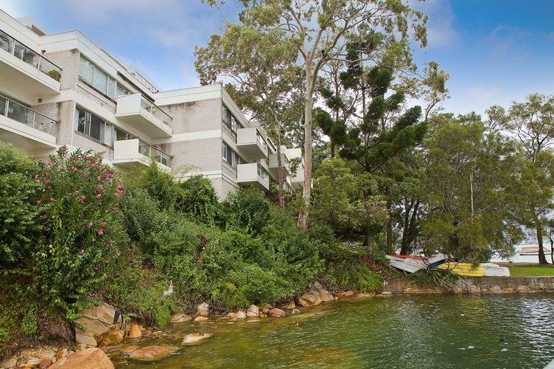 11 8 Munro Street, McMahons Point NSW 2060 Apartment Sold