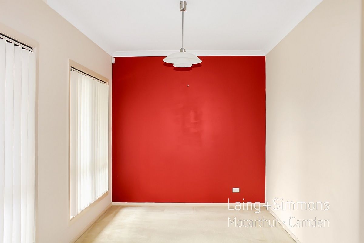 5 Heritage Heights Circuit, St Helens Park NSW 2560 House Leased