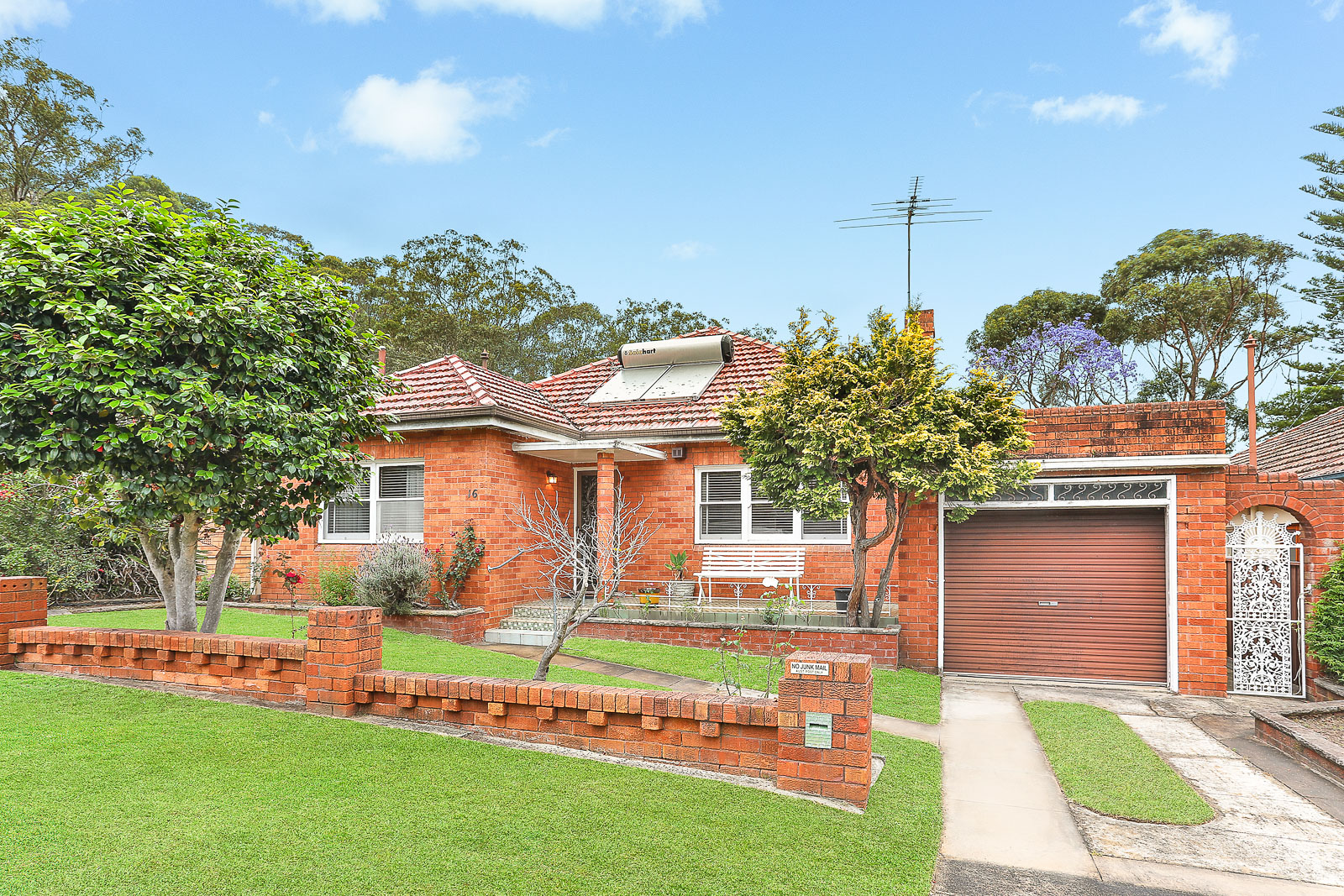 16 Miowera Avenue, Carss Park NSW 2221 House Sold