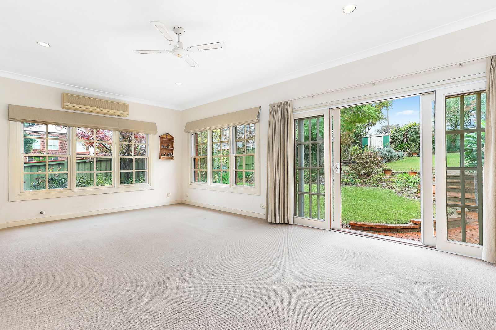 11 The Crescent, Hurstville Grove NSW 2220 House Sold