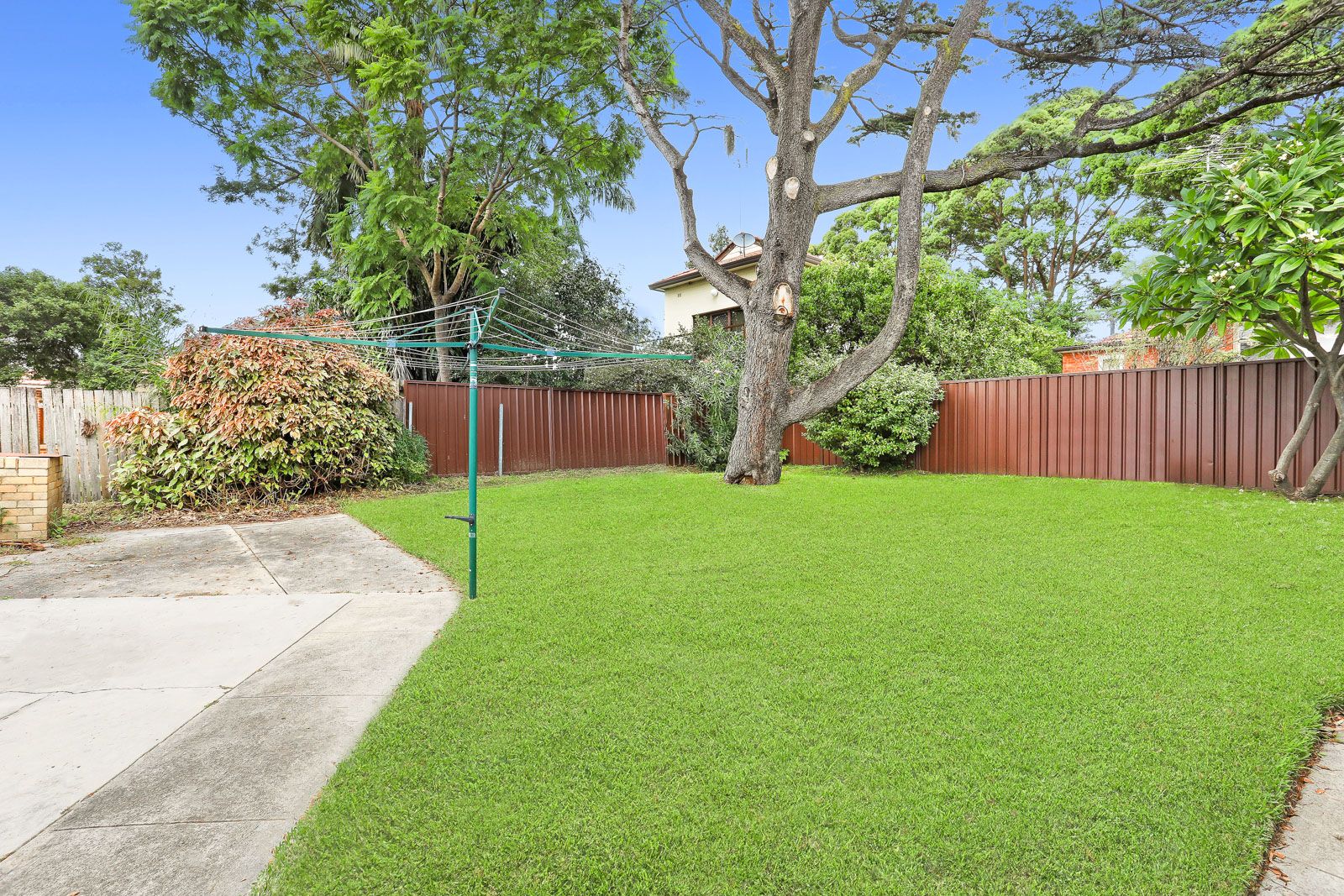 1 Carinya Place, Carss Park NSW 2221 House Sold