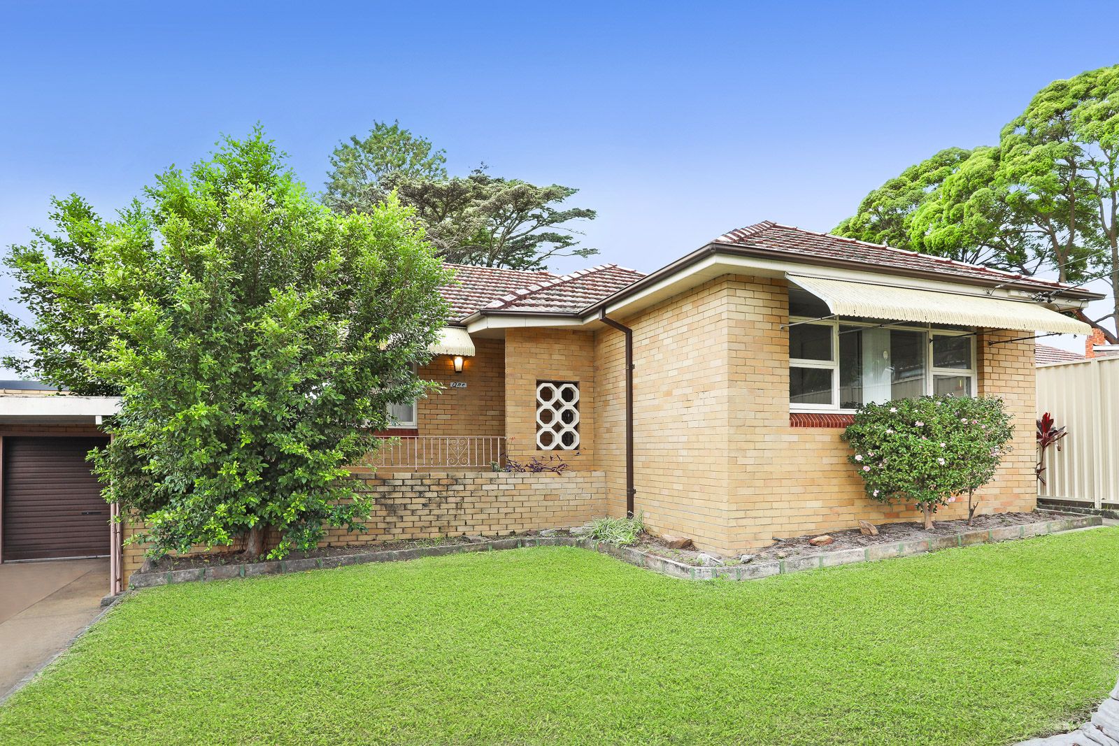 1 Carinya Place, Carss Park NSW 2221 House Sold
