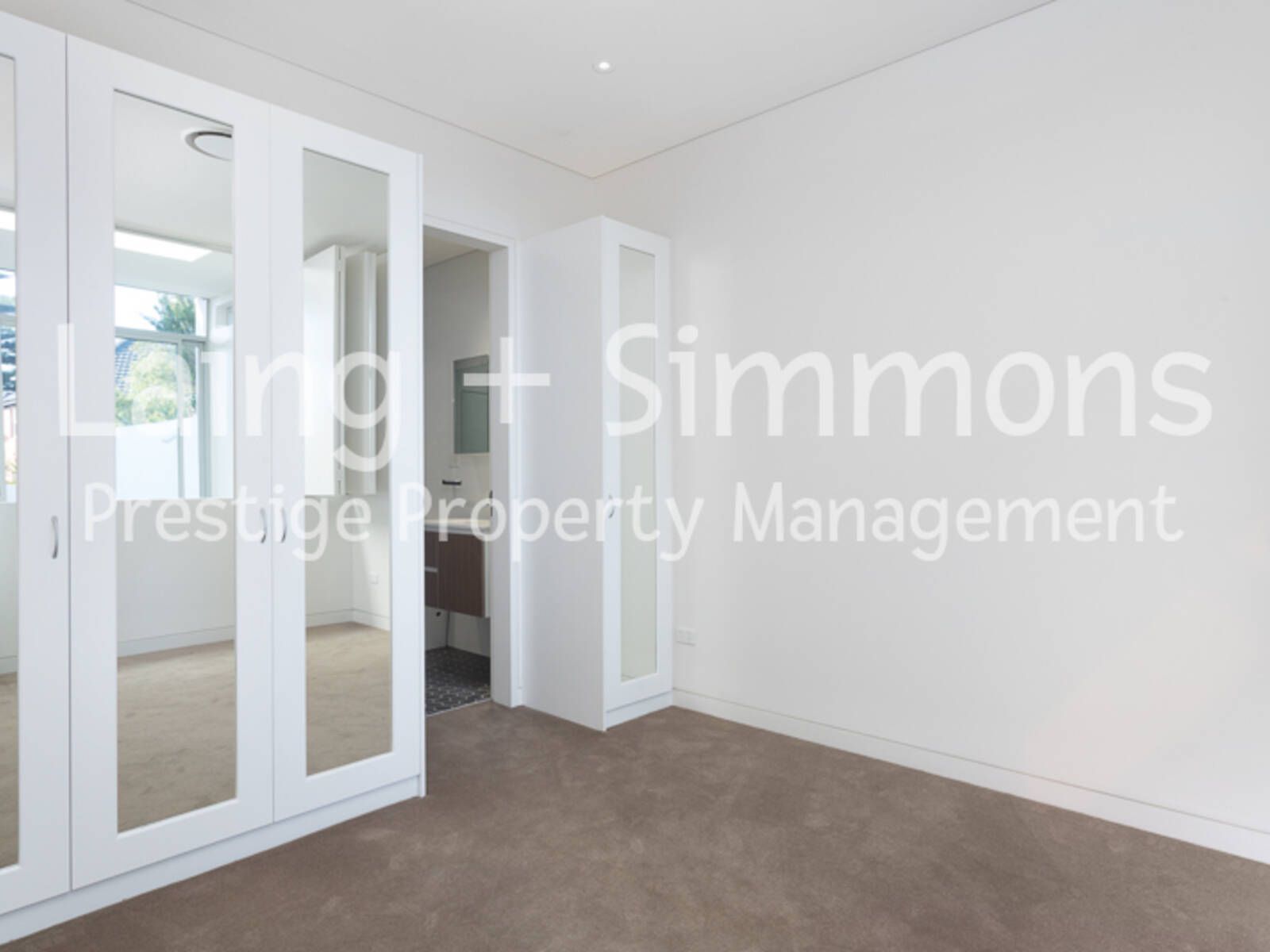 2/296 Campbell Parade, Bondi Beach NSW 2026 Property Information