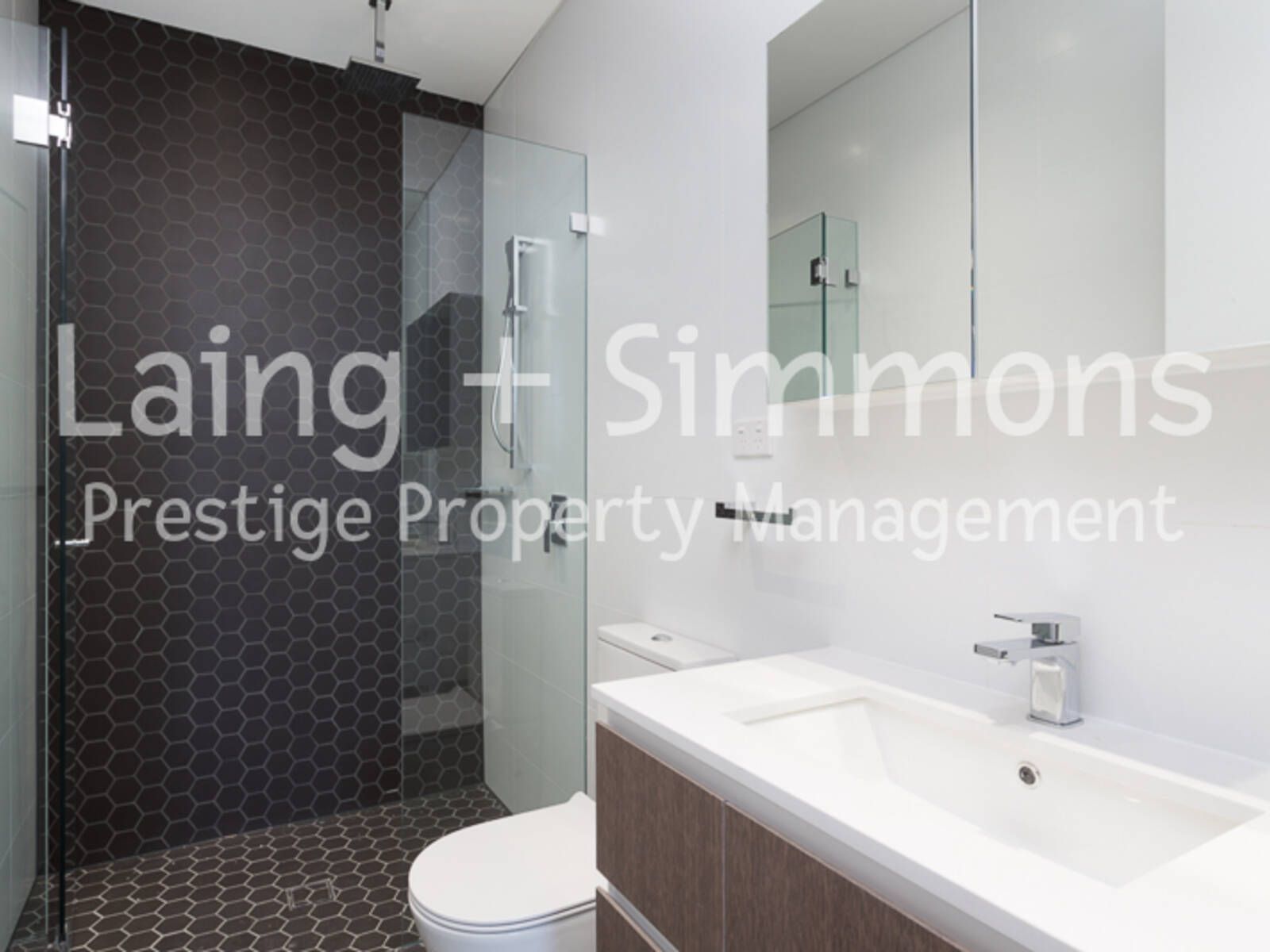 2/296 Campbell Parade, Bondi Beach NSW 2026 Property Information