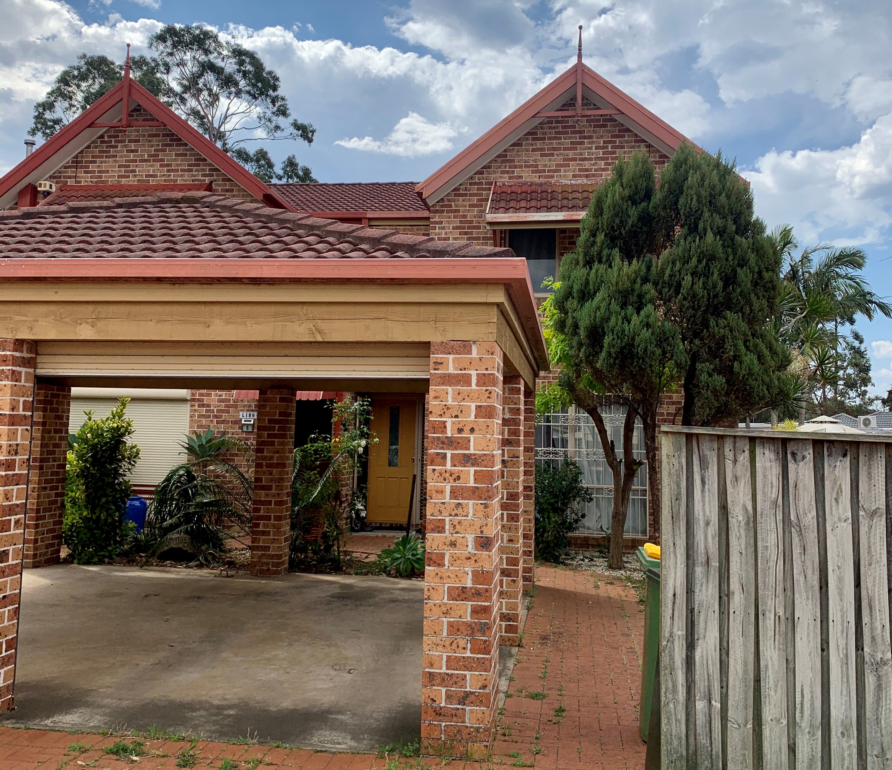 Mount Pritchard NSW 2170 DuplexSemidetached Leased