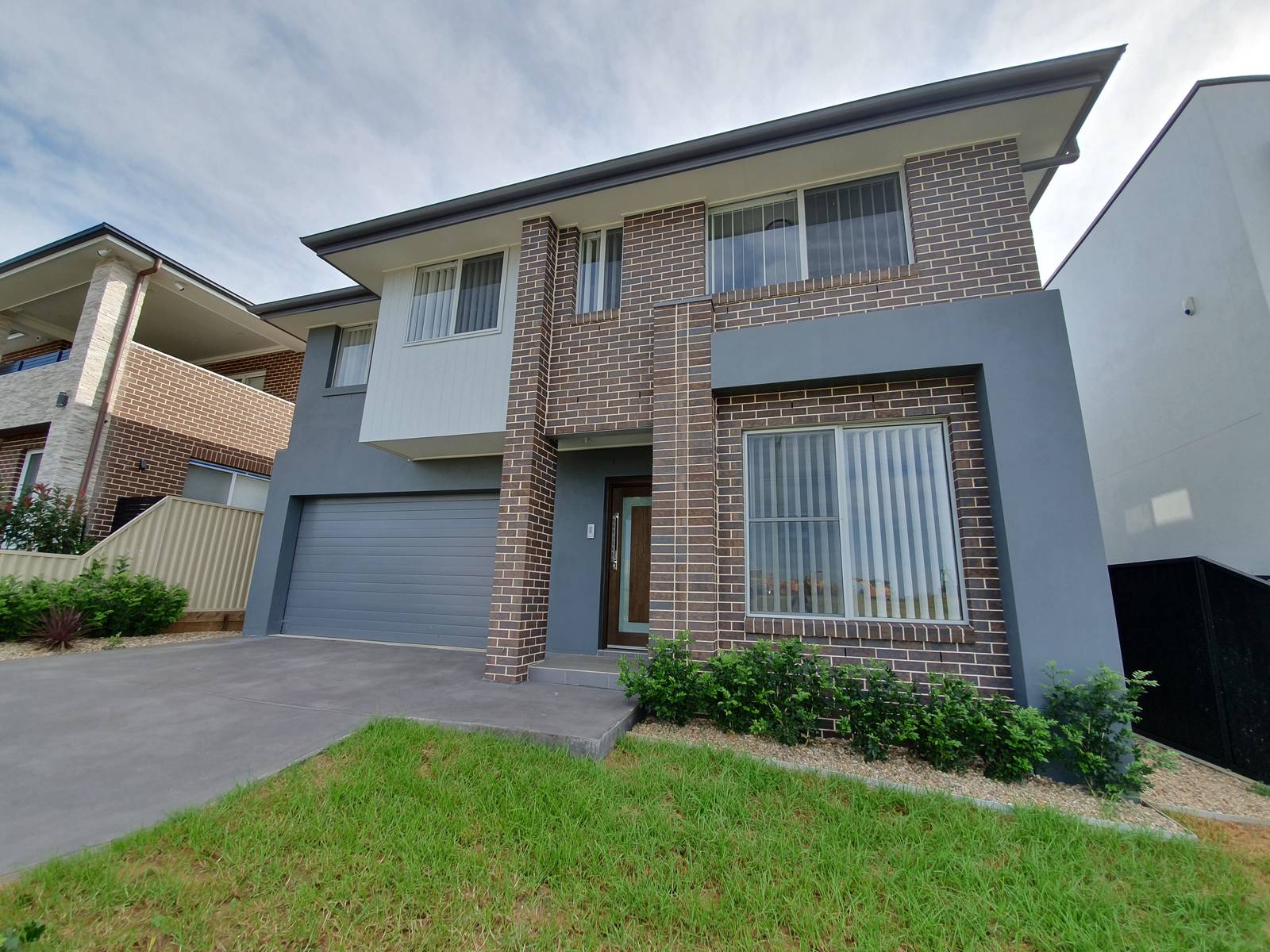 76 Kingsford Smith Avenue, Middleton Grange NSW 2171 Property Information