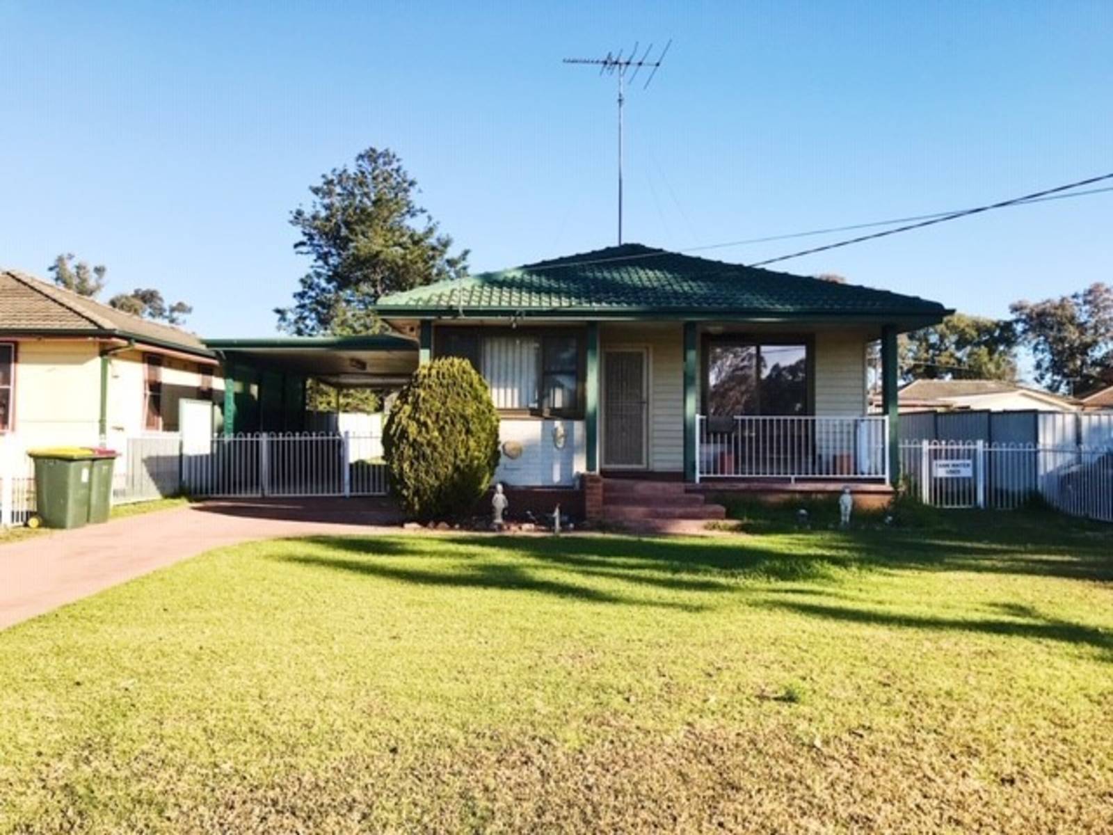 22 Halmahera Crescent, Lethbridge Park NSW 2770 House Leased