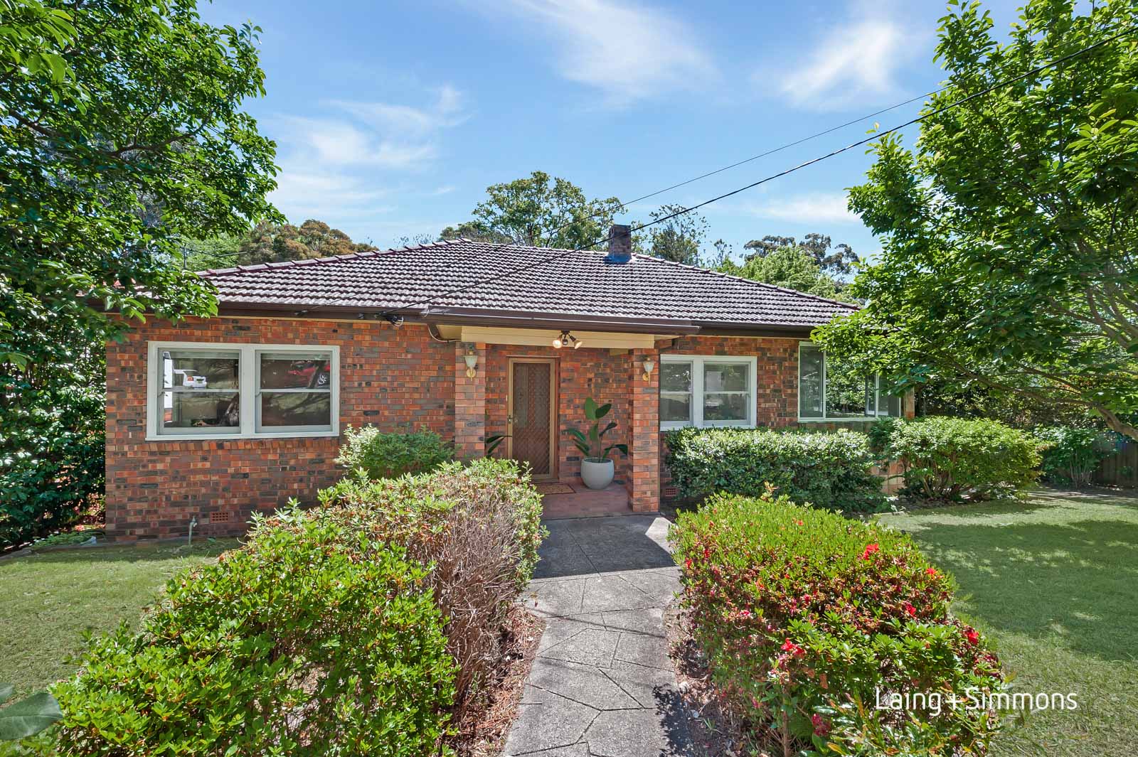 7 Woodbine Avenue, Normanhurst NSW 2076 House Sold
