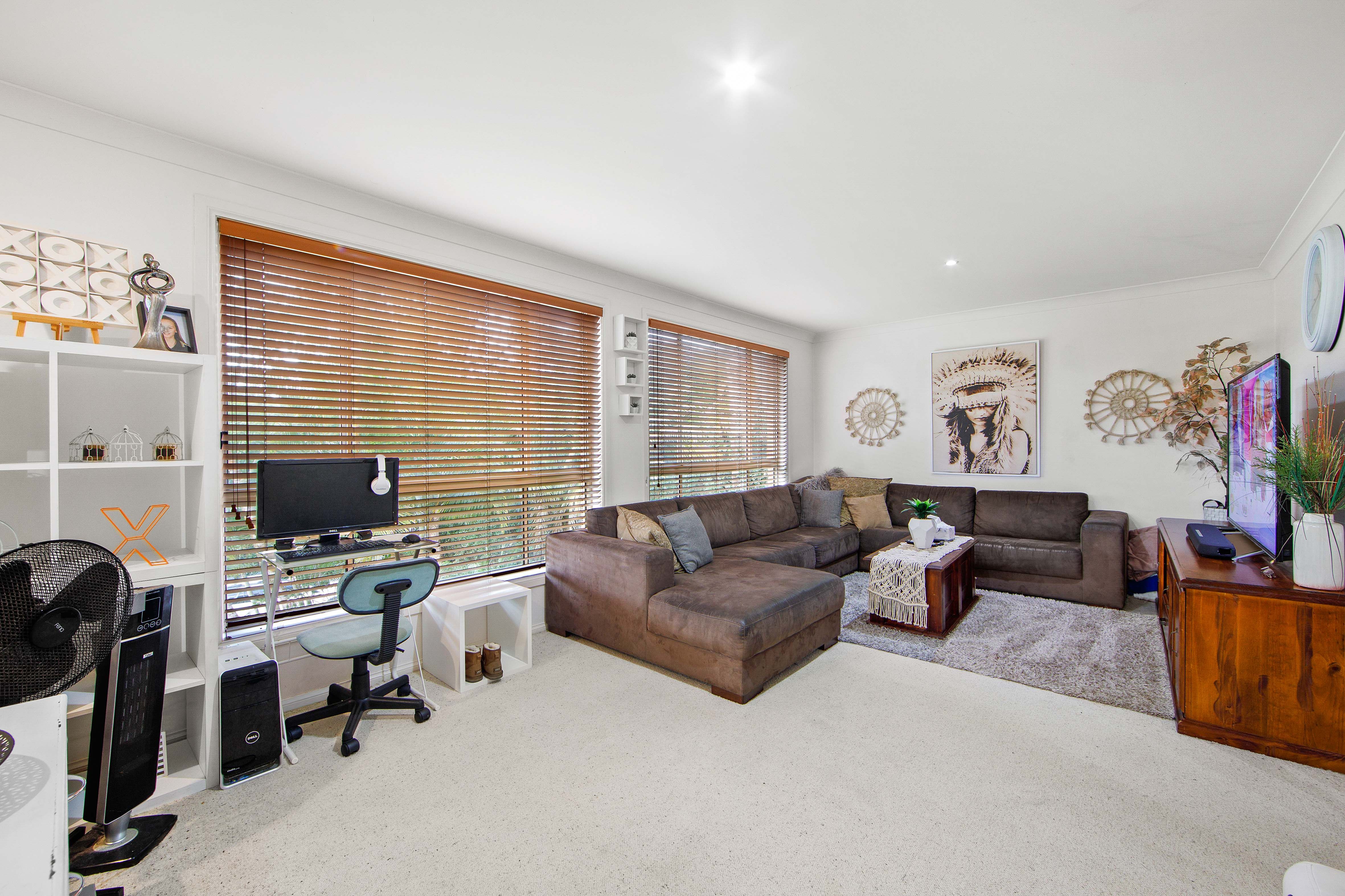 4 thesis court port macquarie picture