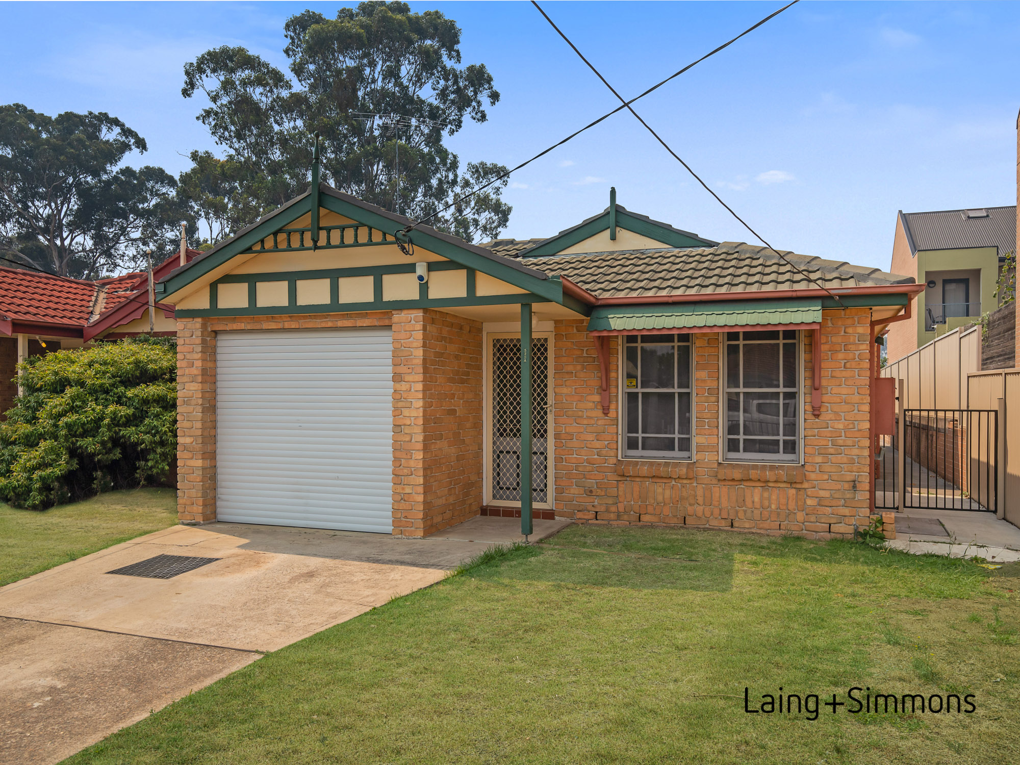523A Wentworth Avenue, Toongabbie NSW 2146 Property Information