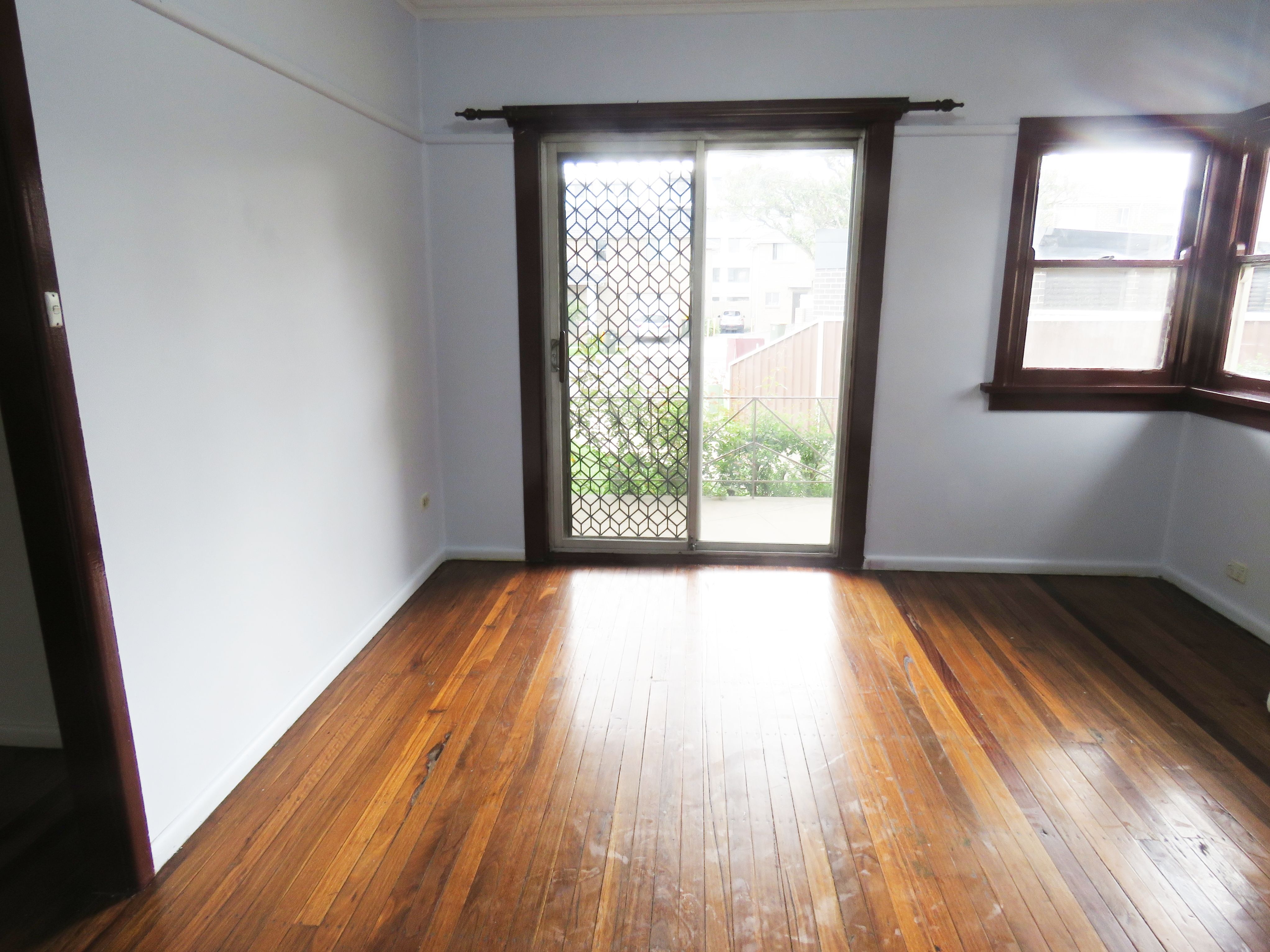 10 Mildred Street, Wentworthville NSW 2145 House Leased