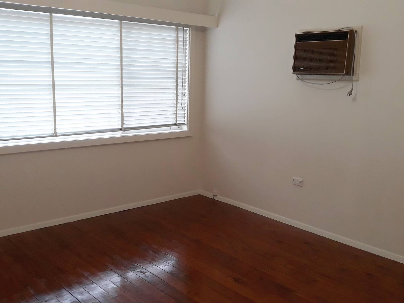 42 Hassall Street, Wetherill Park NSW 2164 House Leased