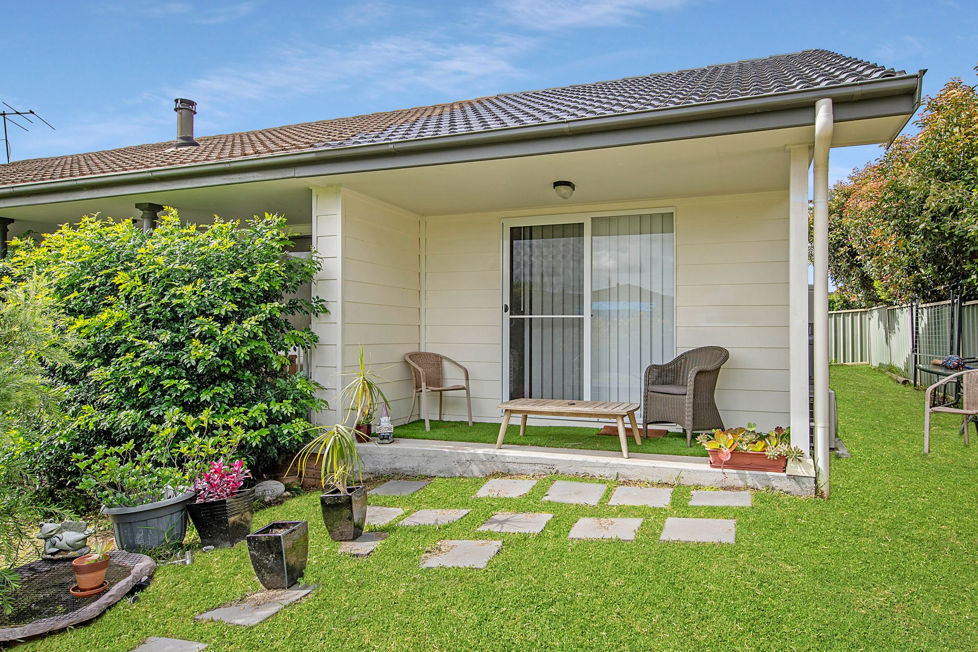 2A Coomalong Close, Holmesville NSW 2286 DuplexSemidetached Leased