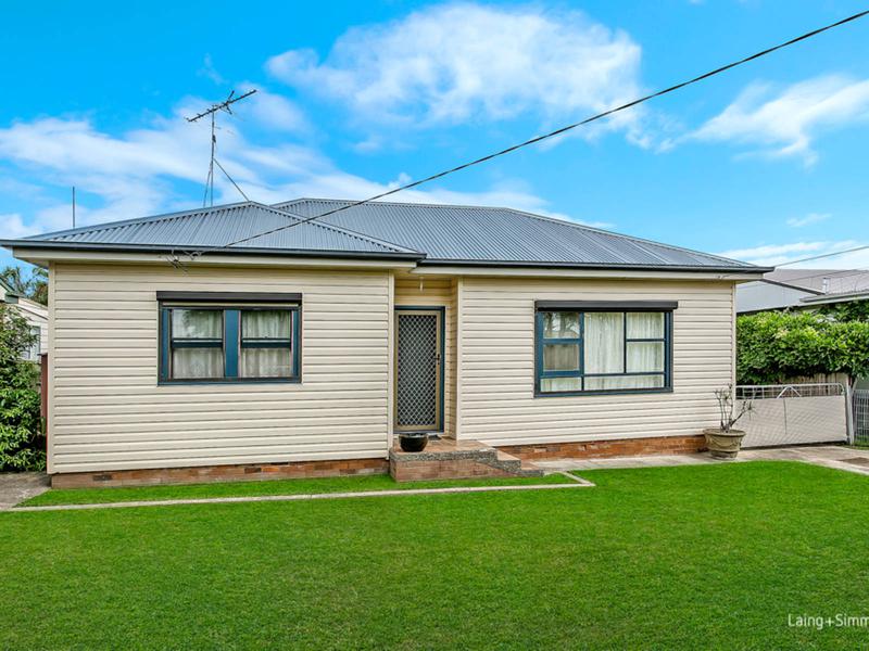 42 Dorothy Crescent, Colyton NSW 2760 House Leased