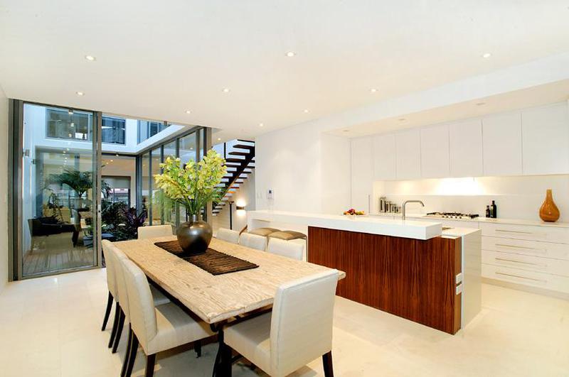 2/15 Blenheim Street, Queens Park