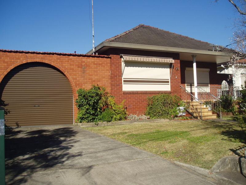 2/328																										Clovelly Road
														
								Clovelly, NSW 2031