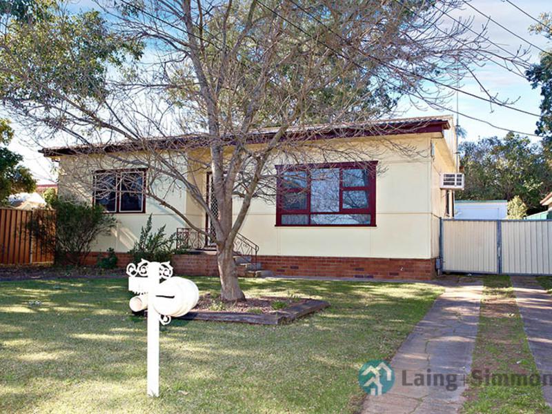 6/83																										Old South Head Road
														
								Bondi Junction, NSW 2022