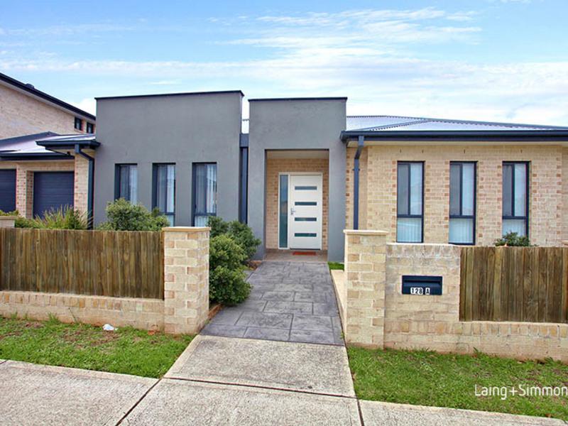 4/22																										Hawkesbury Avenue
														
								Dee Why, NSW 2099