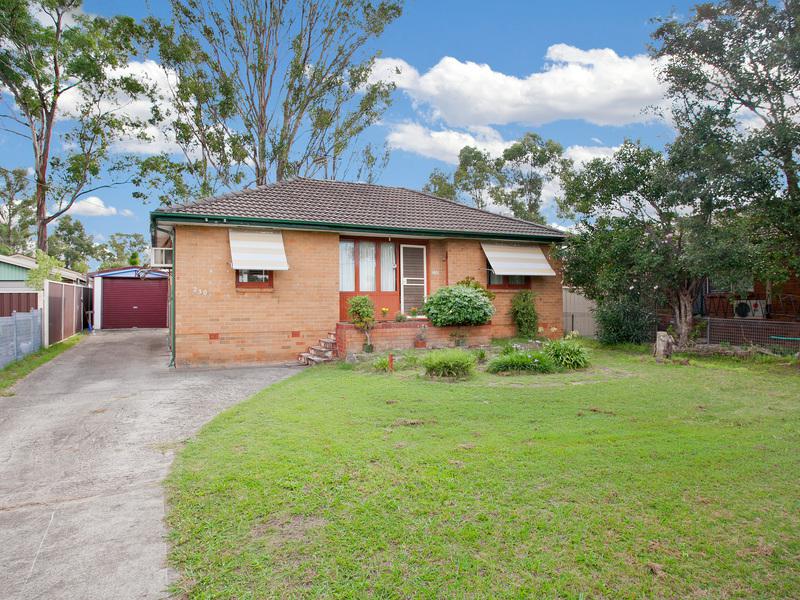 230 Woodstock Ave, Whalan