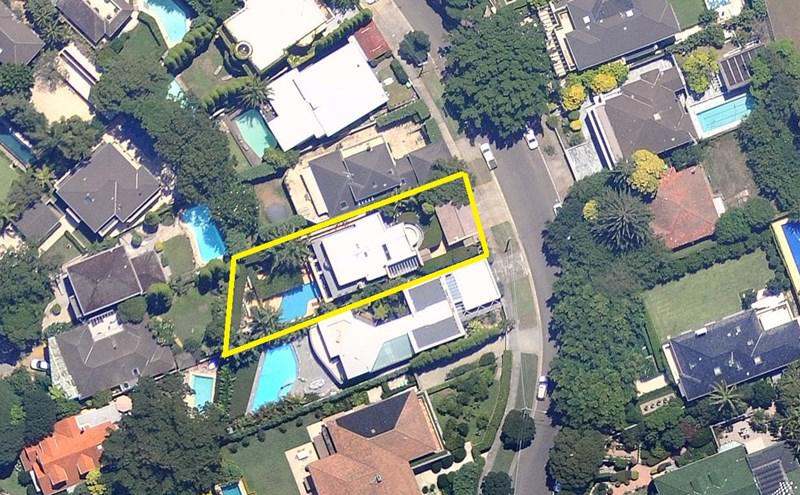21/1																										Waterside Crescent
														
								Carramar, NSW 2163