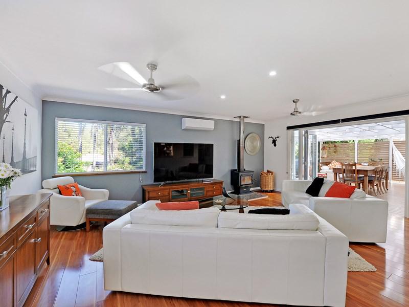 21/1																										Waterside Crescent
														
								Carramar, NSW 2163