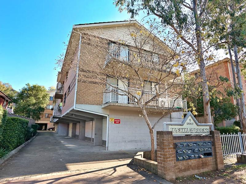 17/13 Oxford Street, Merrylands