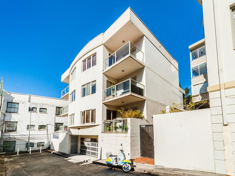 7/1 Kellett Place, Potts Point