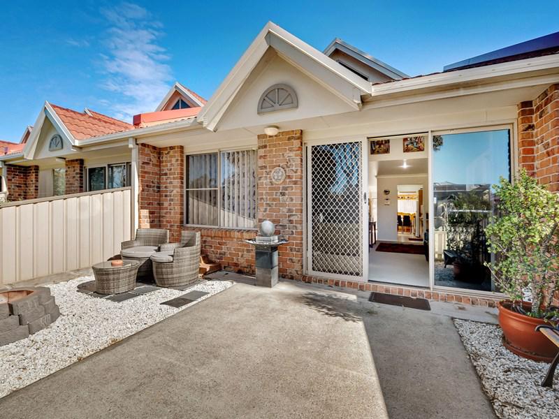 17/1 Little John Lane, Port Macquarie