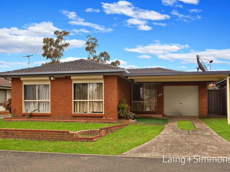 16/8 Plunkett Crescent, Mount Druitt