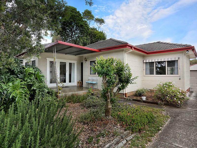 50/2																										Eastbourne Road
														
								Darling Point, NSW 2027