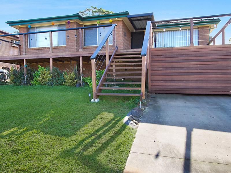 12 Armstrong Place, Dean Park
