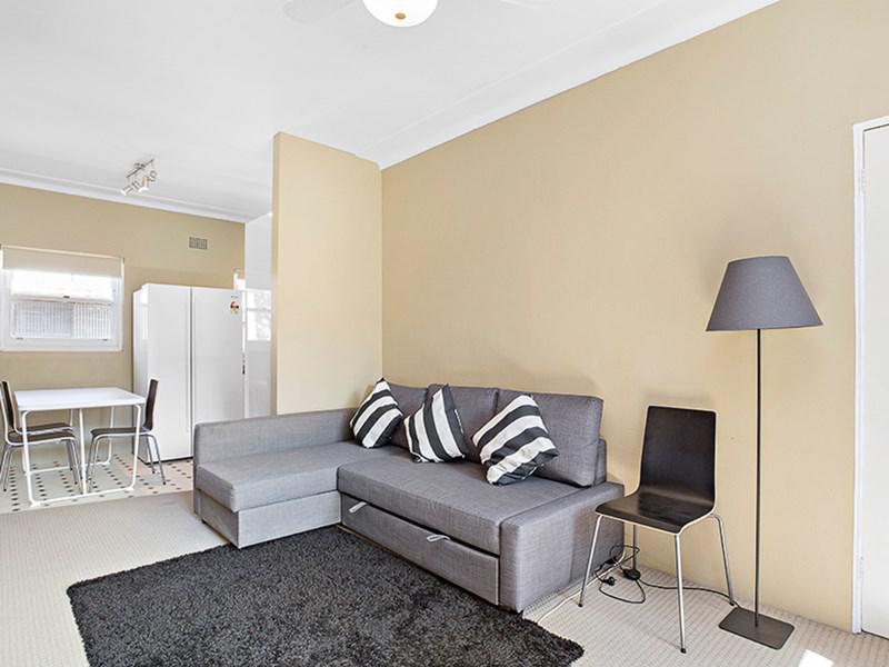 8/106 Kiora Road, Miranda