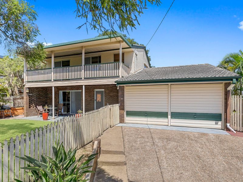 425 Nursery Road, HOLLAND PARK QLD 4121 House Sold