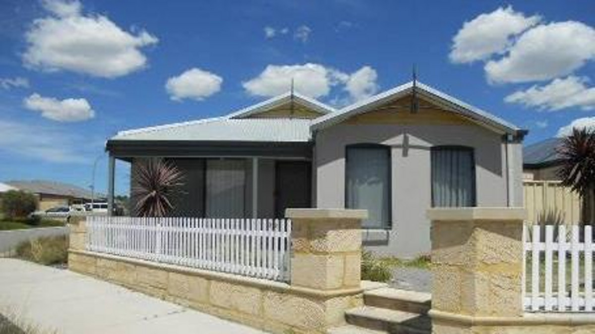 32 Parnham Avenue, ELLENBROOK WA 6069 House Leased