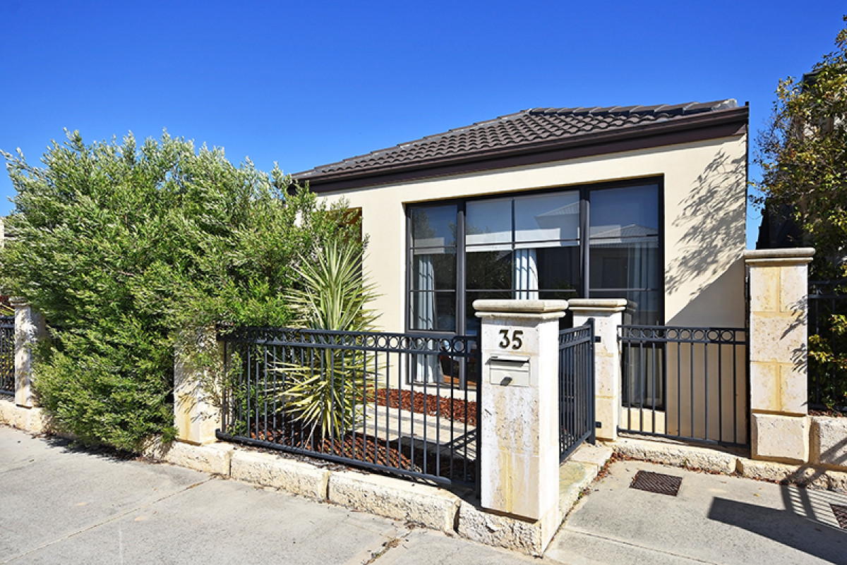 35 Marden Grange, Aveley WA 6069 Property Information