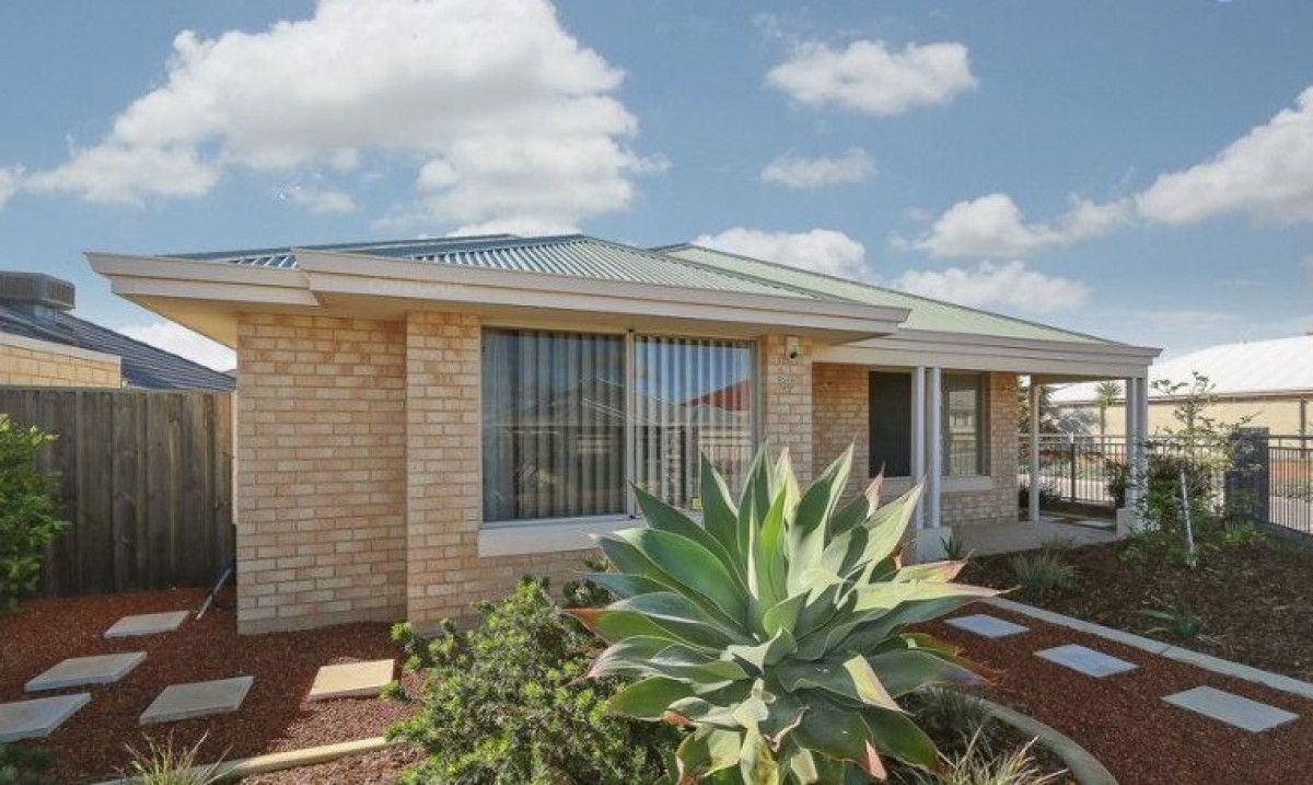 22 Birchmore Gardens, Ellenbrook WA 6069 House Sold 360realestate