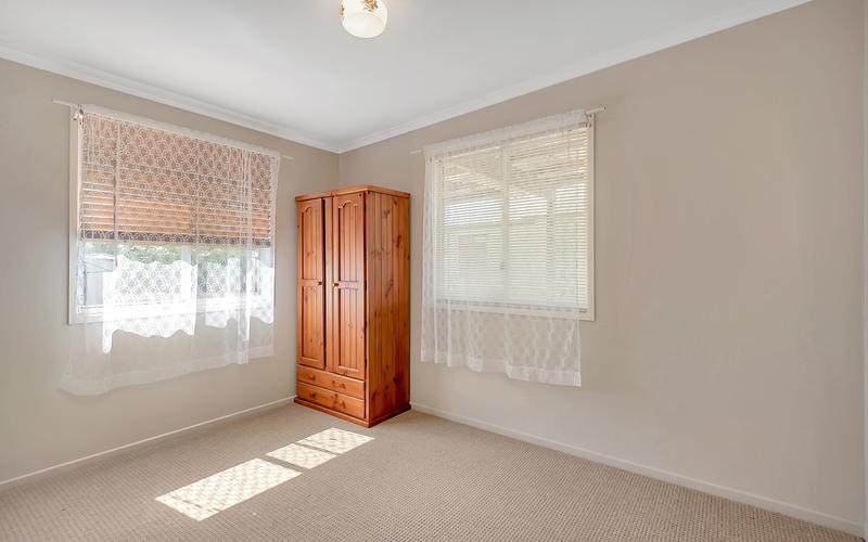 8 John Street, GOOMBUNGEE QLD 4354 Property Information