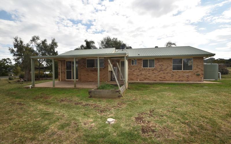 6 Lawmere Court, KINGSTHORPE QLD 4400 Property Information