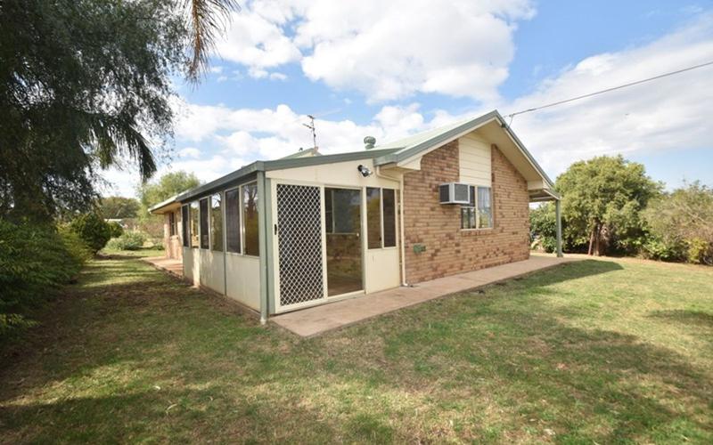 6 Lawmere Court, KINGSTHORPE QLD 4400 Property Information