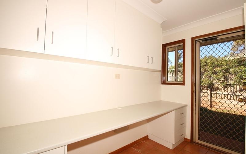 5 Carnation Court, MIDDLE RIDGE QLD 4350 Property Information