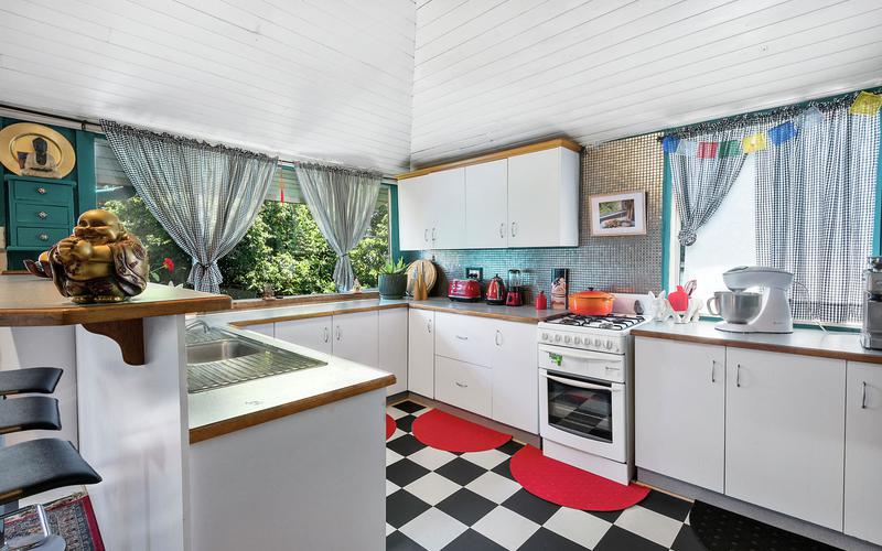 123 Mocatta Street, GOOMBUNGEE QLD 4354 Property Information